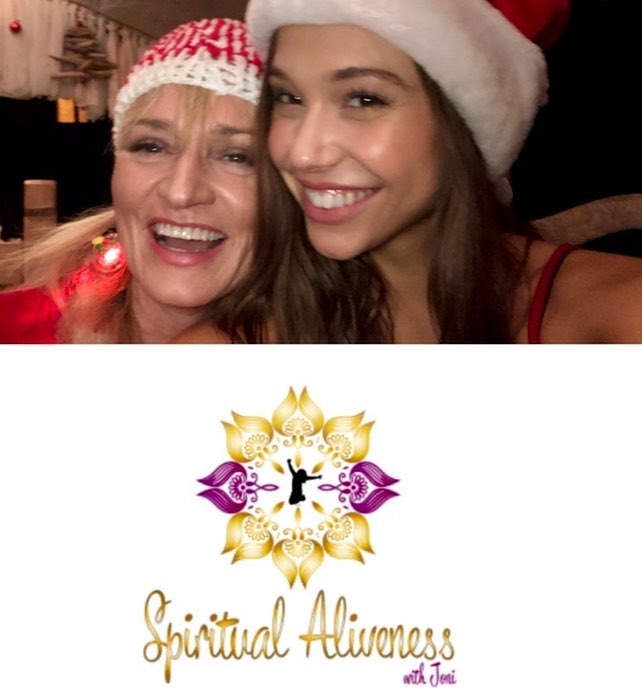 Read more about the article Xmas with Alexis Ren: Model, Dancer, Instagram Influencer, Actress,  Internet Celebrity, Human Being.